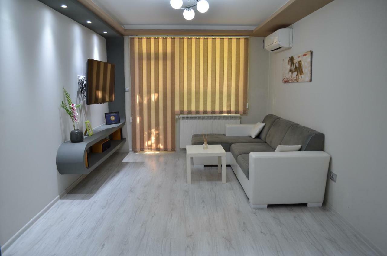 Luxury Apartment Near Varna, Located In Targovishte Buitenkant foto